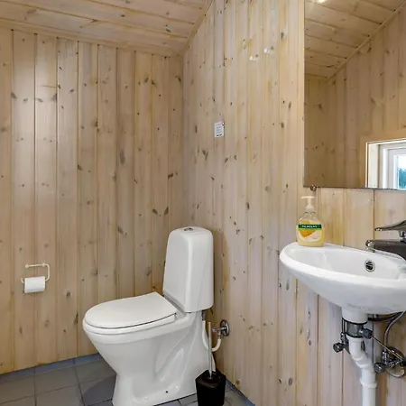 4 Bedroom Amazing In Nex Ferienhaus